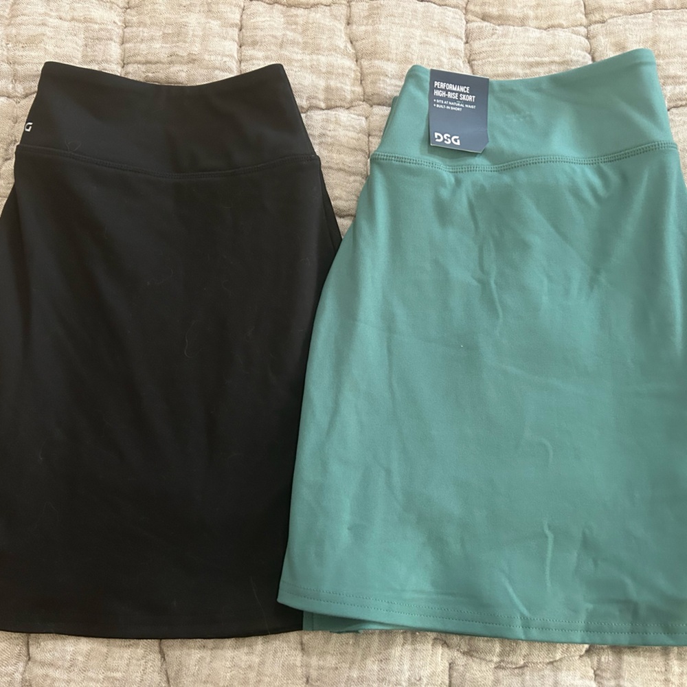 DSG Women's Black and Green Skorts XL